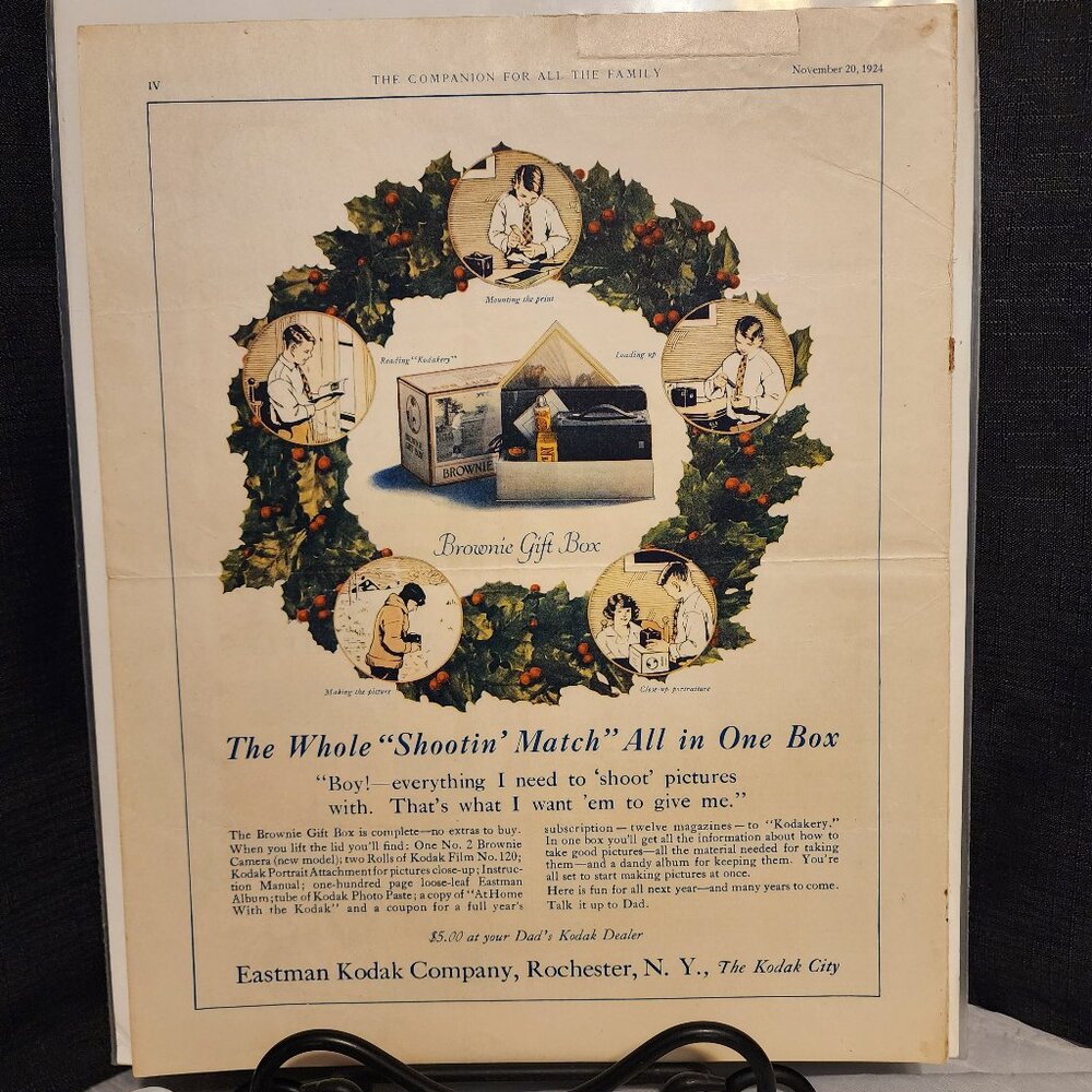 Kodak Camera - Brownie Gift Box - Vintage Advertisement - 1924